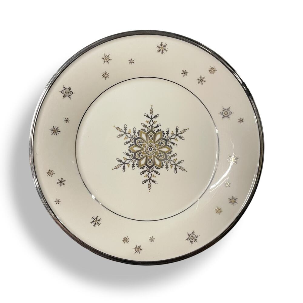 Lenox Solitaire Christmas Accent Plate Snowflake Pattern-Dimension Collection